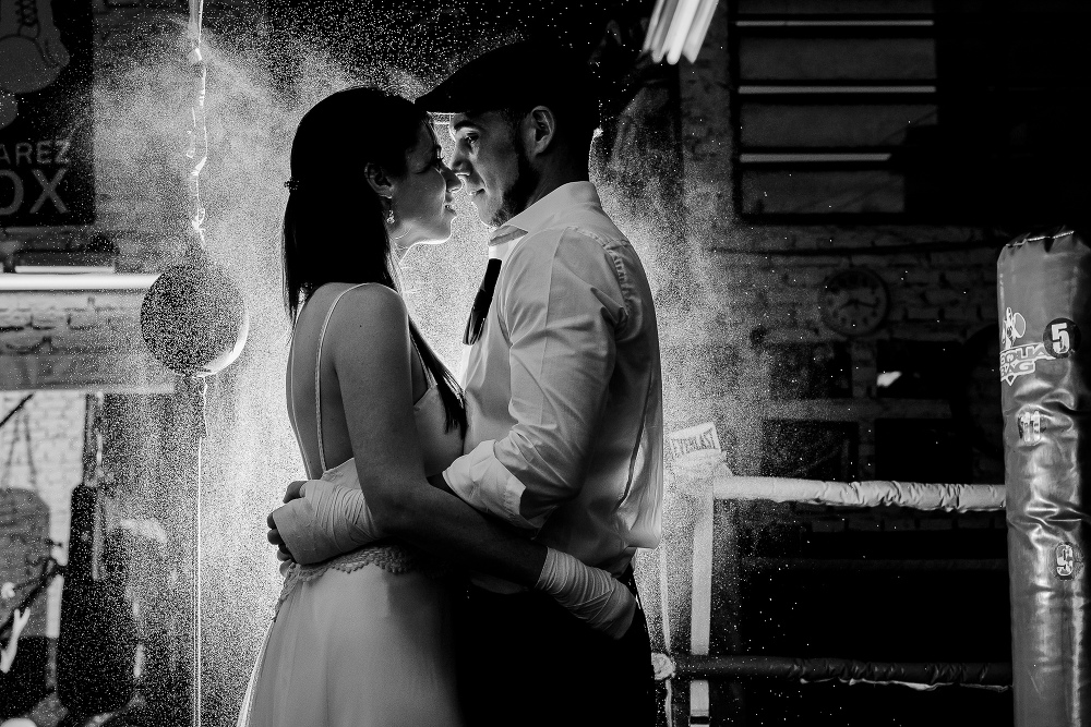 Gustavo Campos, fotografo de bodas, trash the dress, sesion de novios, sesión post boda, Gus Campos, boxing session, boxing bride, fotografo de casamiento en capital, fotografo buenos aires, alvarez boxing club, fotos de bodas diferentes