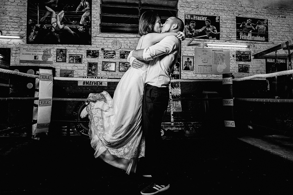 Gustavo Campos, fotografo de bodas, trash the dress, sesion de novios, sesión post boda, Gus Campos, boxing session, boxing bride, fotografo de casamiento en capital, fotografo buenos aires, alvarez boxing club, fotos de bodas diferentes